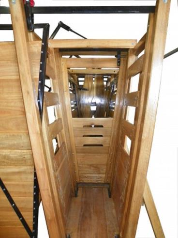 Tronco de contencao em madeira 4,40m - 805tr