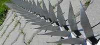 Concertina wall spikes tellare