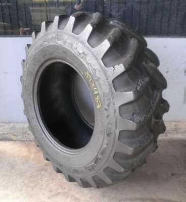 Pneu 18.4x26 10 lonas goodyear ressolado usado