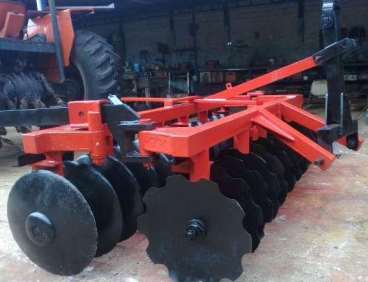 Grade niveladora marca santa izabel de 28 discos