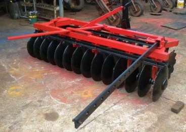 Grade niveladora marca santa izabel de 28 discos