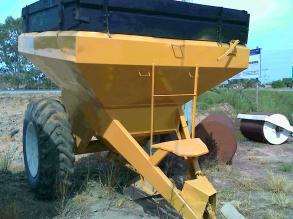 Carretas graneleira boelter 110 sacos
