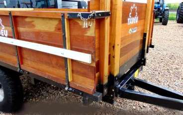 Carreta de madeira nova basculante 3 toneladas 2