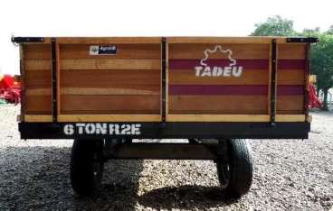 Carreta de madeira 6 toneladas com 2 eixos