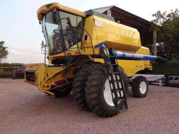 Colheitadeira new holland tc 5090 2011