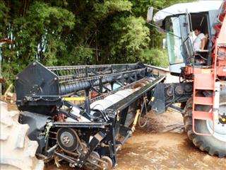 Colheitadeira - massey ferguson - mf 34