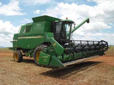 Colheitadeira john deere 1550 ano 2003