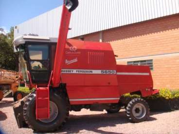 Colheitadeira massey ferguson mf 5650 ano 2004