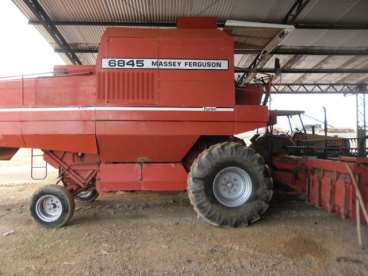 Colheitadeira massey ferguson mf 6845 ano 1992