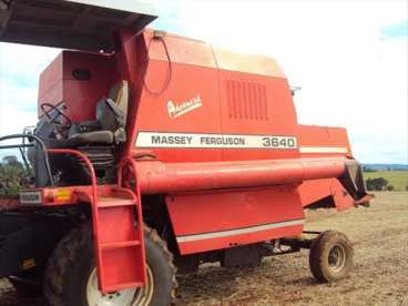 Colheitadeira mf 3640 - 02/02 - massey ferguson