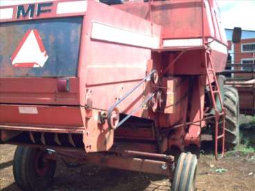 Colheitadeira mf 3640 - 19/86 - massey ferguson