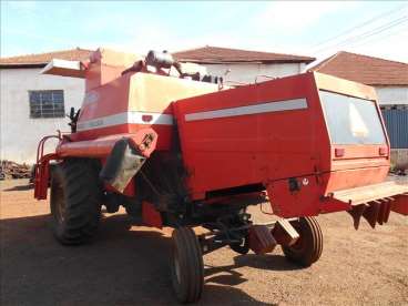 Colheitadeira mf 5650 - 00/00 - massey ferguson