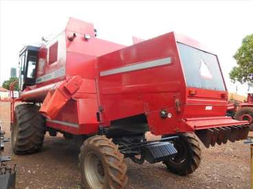 Colheitadeira mf 5650 - 03/03 - massey ferguson