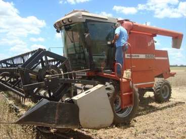 Colheitadeira mf 5650 - 04/05 - massey ferguson