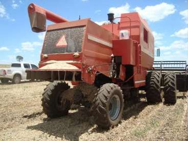 Colheitadeira mf 5650 - 04/05 - massey ferguson