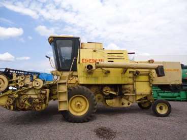 Colheitadeiras new holland 4040 1982