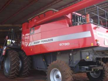 Colheitadeiras massey-ferguson 9790 - 2010