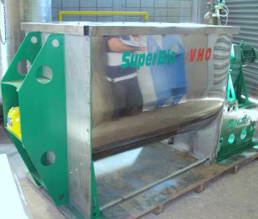 Adubos usando ribbon blender.