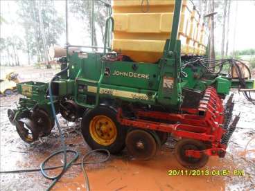 Plantadeira slc john deere - 03/03