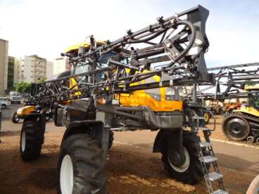 Implemento valtra pulverizador - uniport - 2013