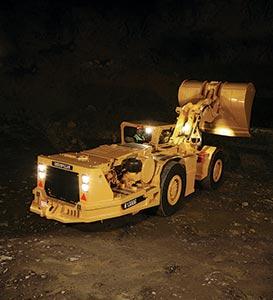 R1300g underground mining loader