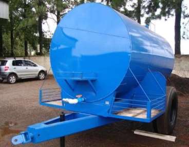 Carreta agrícola para transporte de agua - 6.750 l