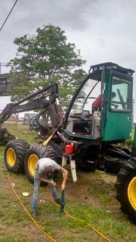 Harvester timberjack 1270 d - ano 2003 - com cabec