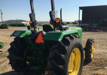 Tractor john deere 5055e