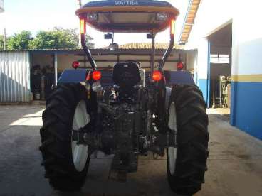 Trator agricola valtra a850 4x4 ano 2009