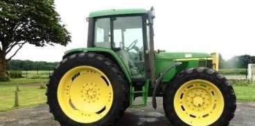 John deere 6110