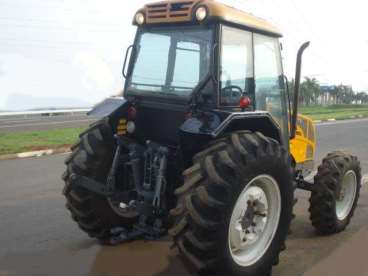 Trator valtra/valmet a750 4x4 ano 09