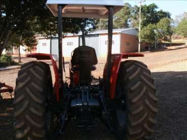 Trator massey ferguson mf 285 4x2 ano 1979