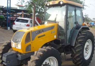 Trator valtra/valmet a750 4x4 ano 09 gabinado com