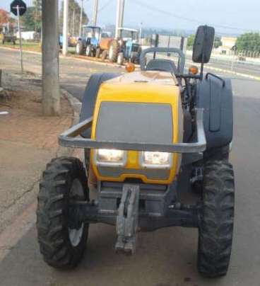 Trator valtra/valmet bf65 4x4 2011 cafeeiro