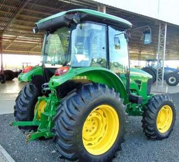 Trator john deere 5078 e 4x4 ano 2014 cabinado