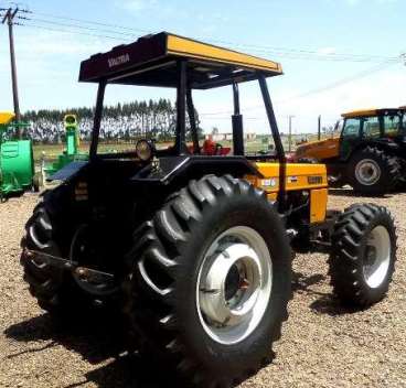 Trator valtra 785 4x4 ano 2009