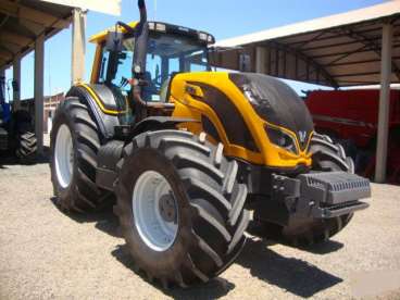 Trator valtra bh 224 cabinado 17/2018