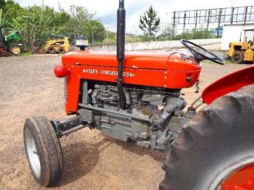 Trator massey ferguson 65 x 4x2 ano 75