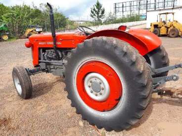 Trator massey ferguson 65 x 4x2 ano 75