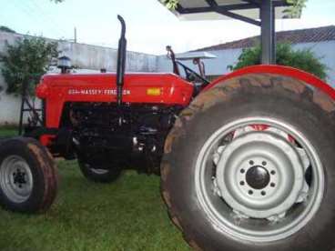 Trator massey 65x4x2 1972