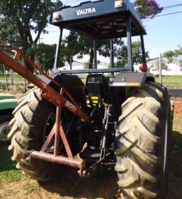 Trator valtra valmet 785 4x4 ano 2005