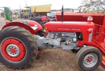 Trator massey ferguson 65 x 4x2 ano 70