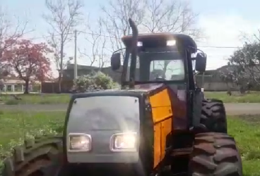 Trator valtra bh 180 ano 2006