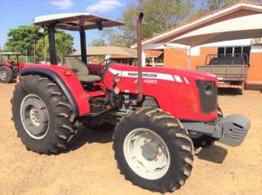 Massey ferguson mf-4283 4x4 2011 comando central