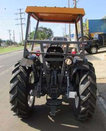 Trator valtra/valmet 75 4x4 ano 2005