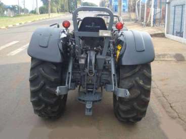 Trator valtra/valmet bf65 4x4 ano 2011