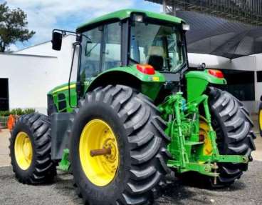 Trator john deere 6145 j 4x4 ano 2013