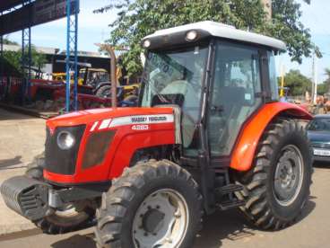 Massey ferguson 4283 4x4 ano 2010 gabinado