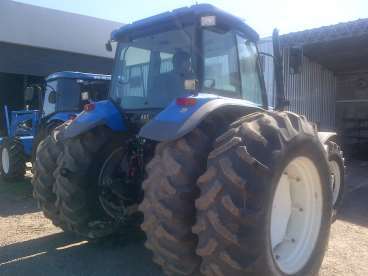 Trator new holland