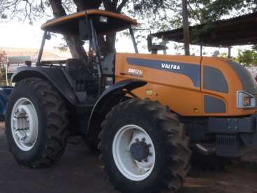 Trator valtra 125 i ano 2011